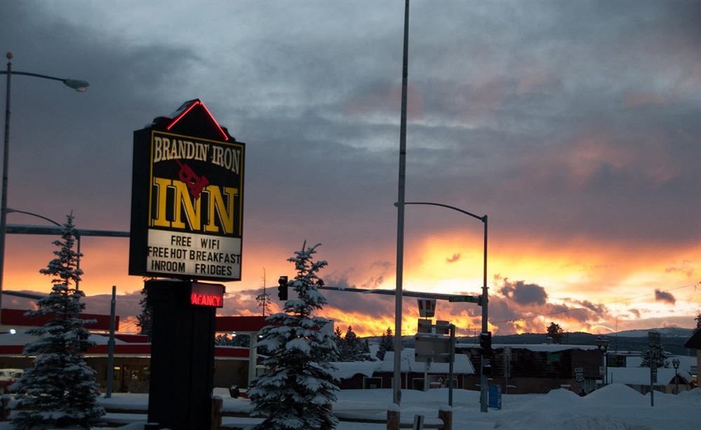 Brandin' Iron Inn West Yellowstone Exterior foto